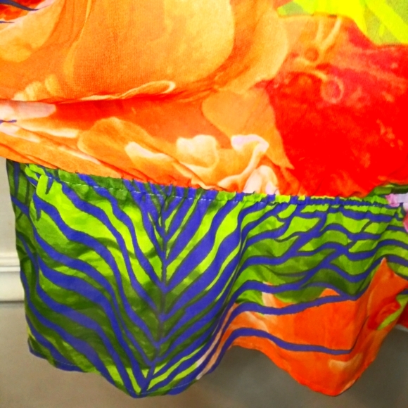 Lane Bryant Size 18/20 Sequin Trimmed Vibrant Tropical Floral Chiffon Blouse - Picture 6 of 10